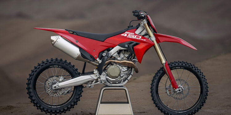 Ducati Desmo450 MX: La primera moto de motocross del fabricante de Borgo Panigale