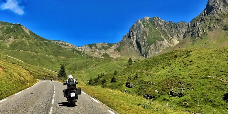 La ruta Transpirenaica en moto