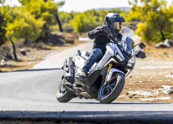 Prueba / SYM ADXTG 400 / Sin obstáculos