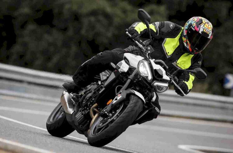 ACEM y FIM promueven cursos de conducción