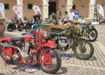 Fiesta de las motos históricas en toda Italia