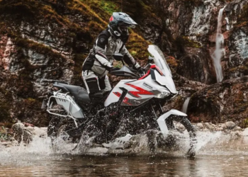 Zontes ZT703-F / Crossover de alta tecnología