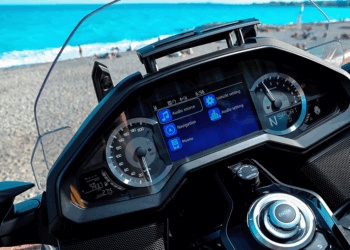 Radio para moto: ¿Se puede instalar, qué debes tener en cuenta?