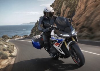 BMW R 1300 RS / Redefiniendo el concepto de sport-touring