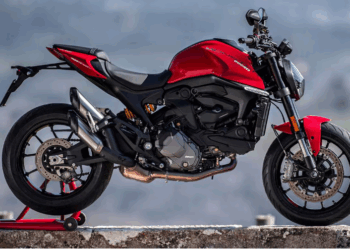 Ducati Monster y DesertX recibirán el nuevo V2