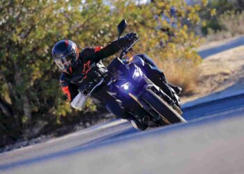 Honda CB1000 Hornet SP | Rebeldía sin excesos | Prueba