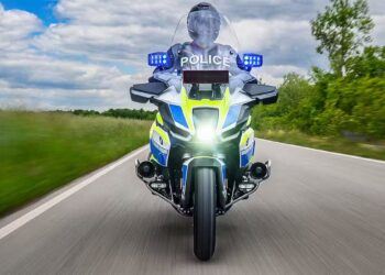 BMW R 1300 RT-P 2025: La moto de la Guardia Civil