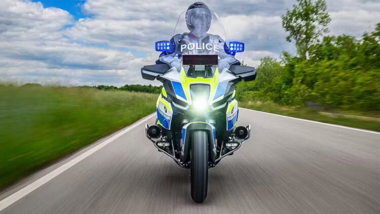 BMW R 1300 RT-P 2025: La moto de la Guardia Civil