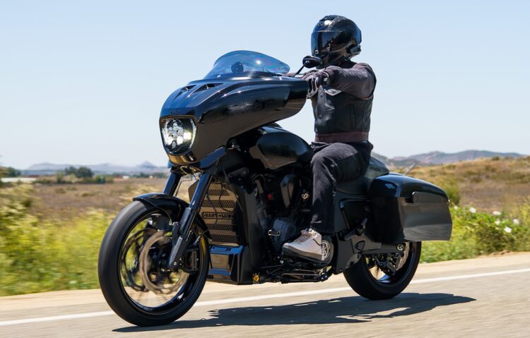 Supermoto | Indian Chieftain PowerPlus por Jeremy «Twitch» Stenberg