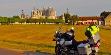 Ruta por los castillos de Francia en moto