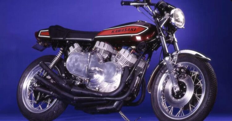 Una creación única: ¡9 cilindros en W… 2 tiempos!